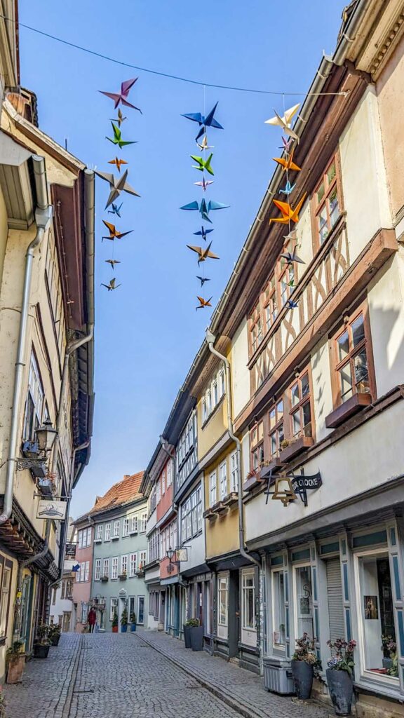 Aufruf zum Kraniche falten für diesjährige Krämerbrückeninstallation