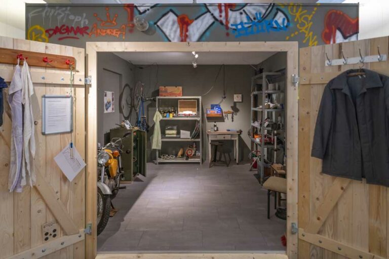 Ausstellung im Museum für Thüringer Volkskunde: Garagen als Alltagsorte der ostdeutschen Geschichte