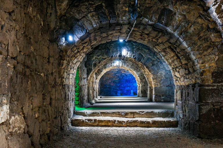 Führung durch die Kasematten von Schloss Friedenstein